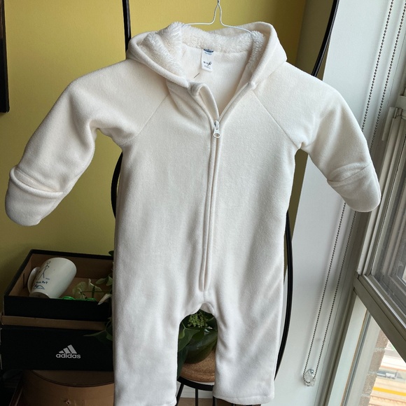 Old Navy Childs White One Piece - Picture 1 of 4
